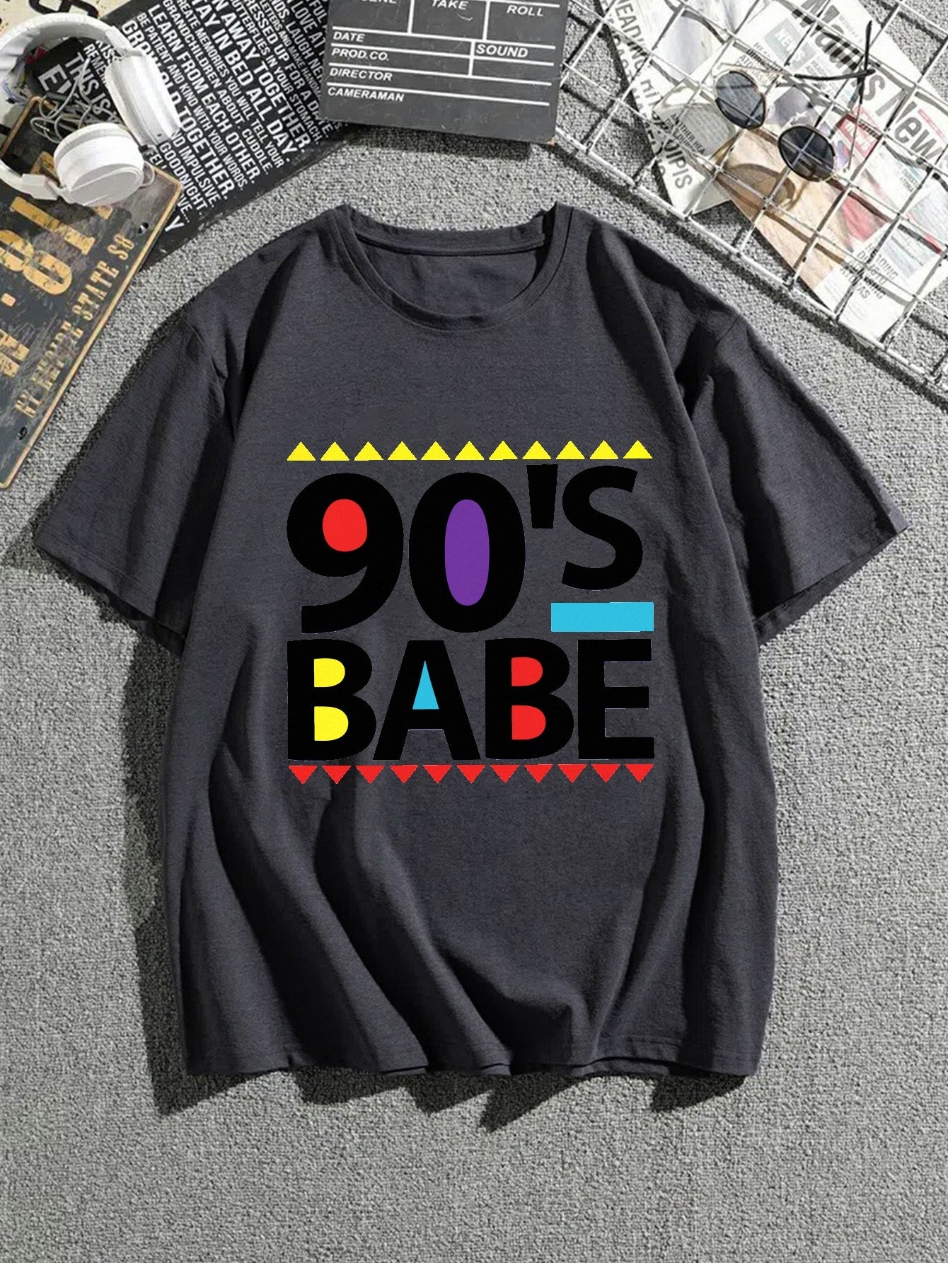 "90'S BABE" Trendy T-shirt For Men, Plus Size Comfy Summer Graphic Tee For Big & Tall Man